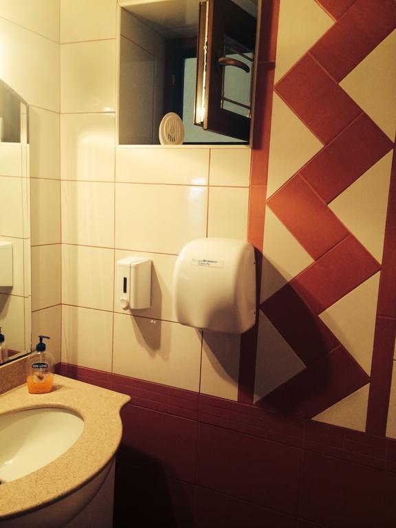 Hotel Fiama Otelu Rosu Quarto foto